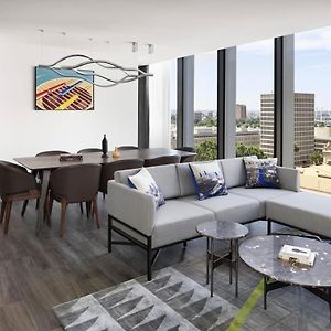 Two-Bedroom Suite Parliament City View